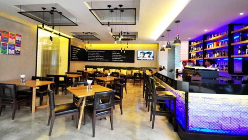 Parinda Hotel Bangkok Esterno foto
