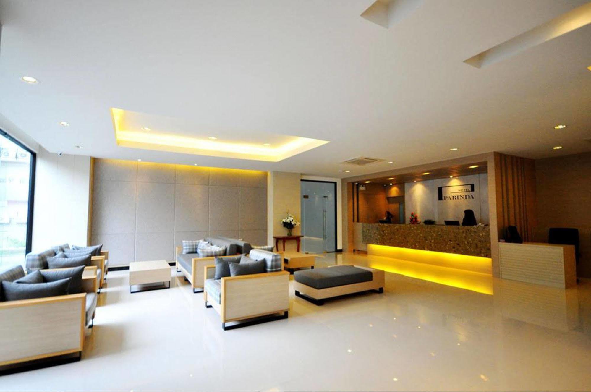 Parinda Hotel Bangkok Esterno foto