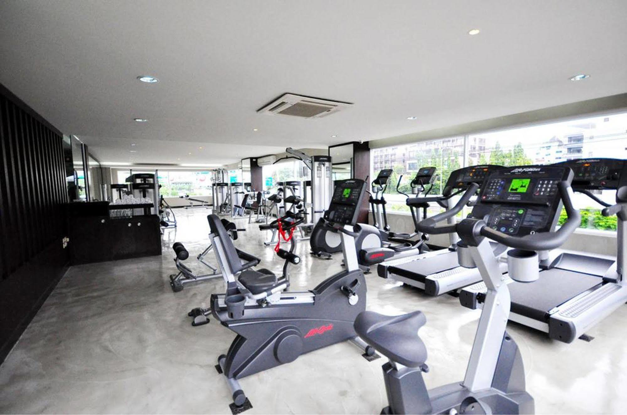 Parinda Hotel Bangkok Esterno foto