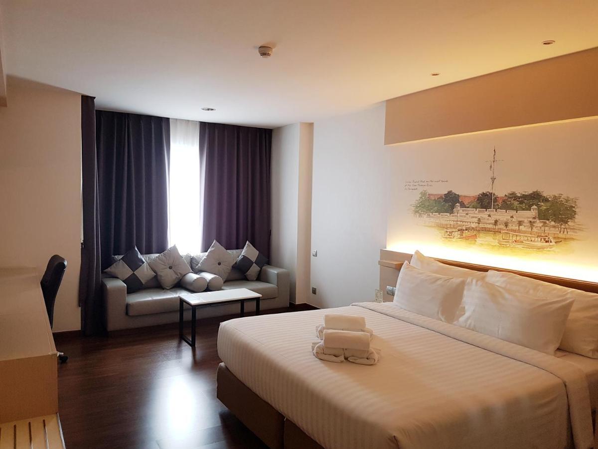Parinda Hotel Bangkok Esterno foto