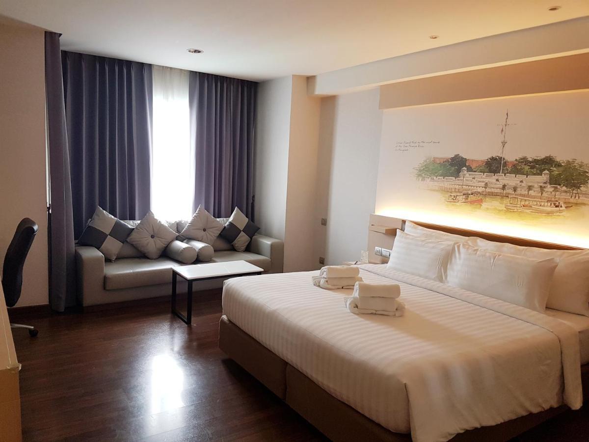 Parinda Hotel Bangkok Esterno foto